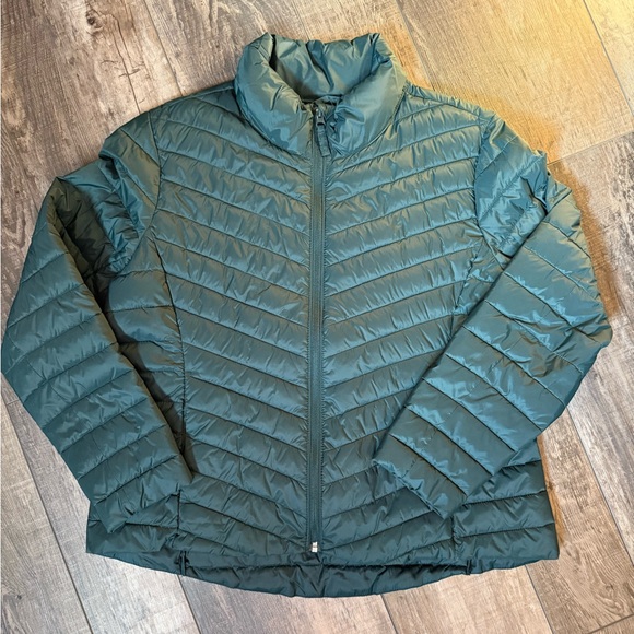 Old Navy Jackets & Blazers - Lightweight Packable Puffer Jacket - Green